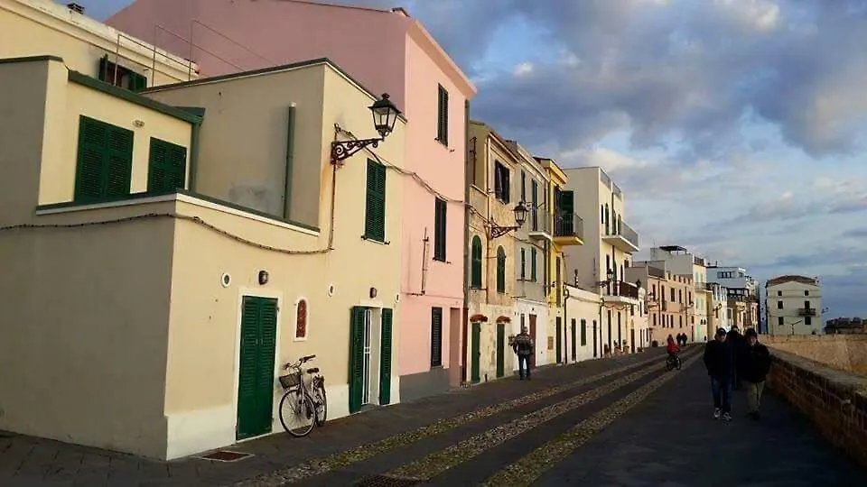 Suite Delle Rondini Alghero Bed & Breakfast